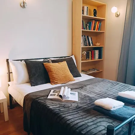 Homey Nest In Midtown Center, Up To 4 Guests, Steps From The Park, Free Parking Ryga