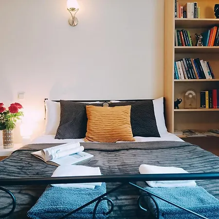 Homey Nest In Midtown Center, Up To 4 Guests, Steps From The Park, Free Parking * Рига