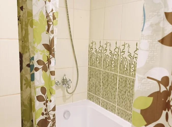 Homey Nest In Midtown Center, Up To 4 Guests, Steps From The Park, Free Parking *