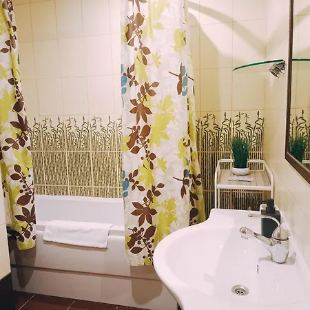 Διαμέρισμα Homey Nest In Midtown Center, Up To 4 Guests, Steps From The Park, Free Parking