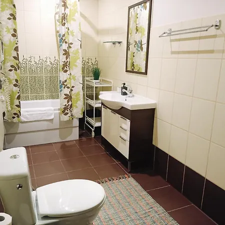 Homey Nest In Midtown Center, Up To 4 Guests, Steps From The Park, Free Parking Lejlighed *